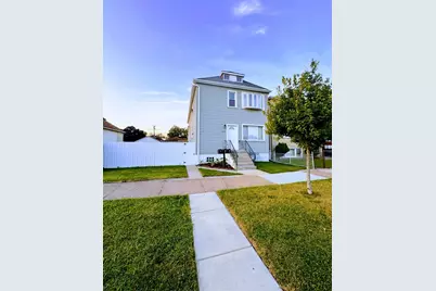 7535 W 58th Place, Summit, IL 60501 - Photo 1