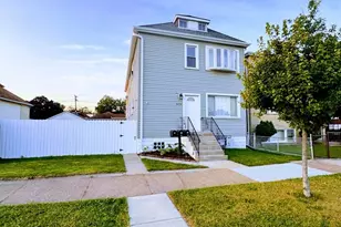 7535 W 58th Pl, Summit, IL 60501 - Photo 1
