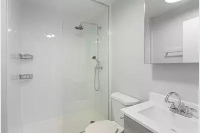 6134 N Kenmore Avenue #208, Chicago, IL 60660 - Photo 11