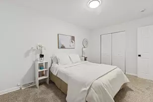 468 Joyce Ct, South Holland, IL 60473 - Photo 13