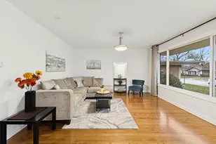 468 Joyce Ct, South Holland, IL 60473 - Photo 3