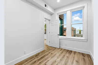 3235 W Flournoy Street, Chicago, IL 60624 - Photo 9