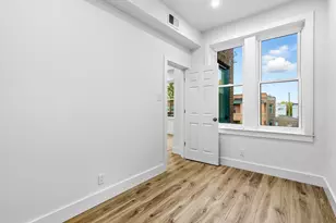 3235 W Flournoy St, Chicago, IL 60624 - Photo 9