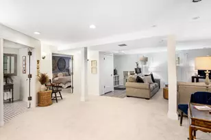 317 E Walnut St, Hinsdale, IL 60521 - Photo 25