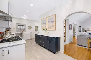 317 E Walnut St, Hinsdale, IL 60521 - Photo 15