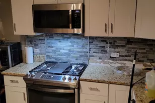 515 Surrey Ridge Dr, Cary, IL 60013 - Photo 13