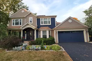 515 Surrey Ridge Dr, Cary, IL 60013 - Photo 3