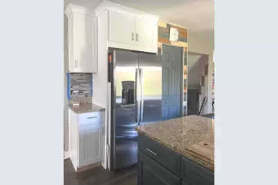 515 Surrey Ridge Drive, Cary, IL 60013 - Photo 11