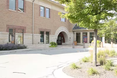 111 W Railroad Avenue, Bartlett, IL 60103 - Photo 31