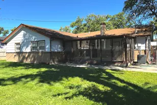 939 Coach Rd, Homewood, IL 60430 - Photo 15