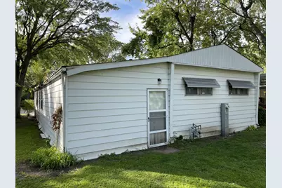1101 Lakewood Road, Elgin, IL 60123 - Photo 15