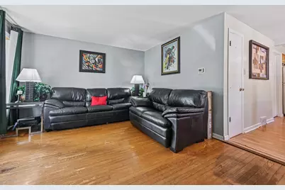 10102 S La Salle Street, Chicago, IL 60628 - Photo 5