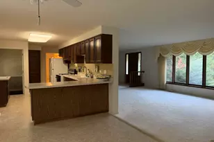 1842 Thomas Atkinson Rd, Inverness, IL 60067 - Photo 5