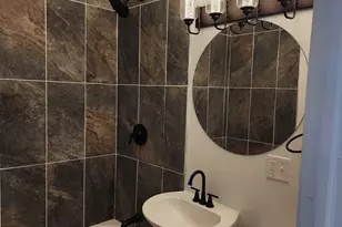 8909 S Houston Ave, Chicago, IL 60617 - Photo 11