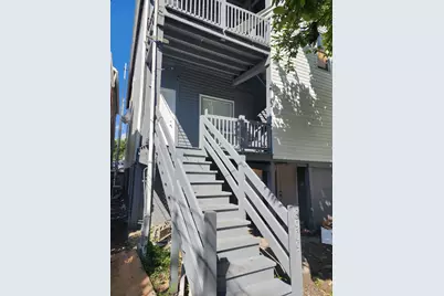 8909 S Houston Avenue, Chicago, IL 60617 - Photo 3