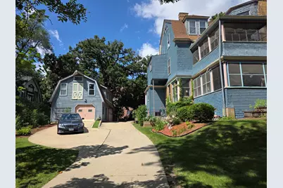 705 W Highland Avenue, Elgin, IL 60123 - Photo 3