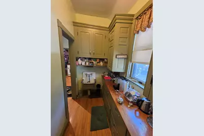 705 W Highland Avenue, Elgin, IL 60123 - Photo 5