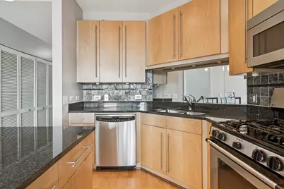 720 W Randolph Street #502, Chicago, IL 60661 - Photo 7