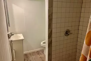 1701 Victoria Ave, North Chicago, IL 60064 - Photo 21