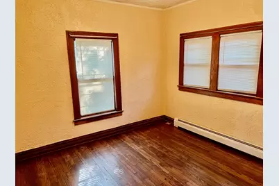 1701 Victoria Avenue, North Chicago, IL 60064 - Photo 11