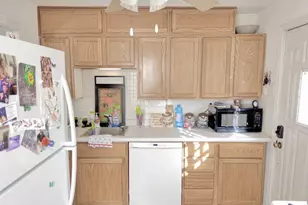 21990 W 6th St, Lake Villa, IL 60046 - Photo 25