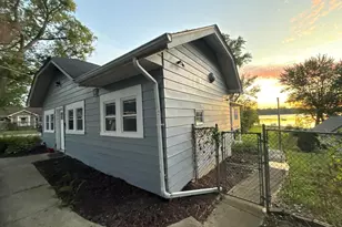 21990 W 6th St, Lake Villa, IL 60046 - Photo 7