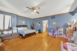 3529 W 63rd Pl, Chicago, IL 60629 - Photo 3