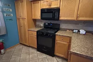 16639 Dobson Ave, South Holland, IL 60473 - Photo 3