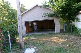 1141 6th St, Lasalle, IL 61301 - Photo 17