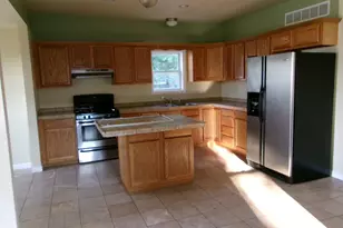 1141 6th St, Lasalle, IL 61301 - Photo 5