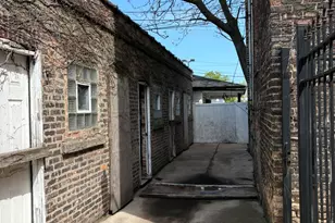 1526 E 72nd Pl, Chicago, IL 60619 - Photo 7