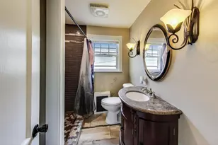 2818 Emmaus Ave, Zion, IL 60099 - Photo 17