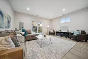 530 E 44th Pl, Chicago, IL 60653 - Photo 5