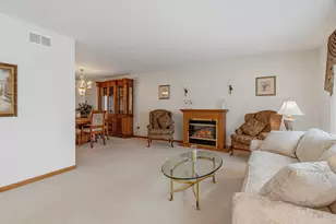 6932 Martin Dr, Woodridge, IL 60517 - Photo 29