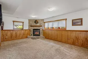 6932 Martin Dr, Woodridge, IL 60517 - Photo 15