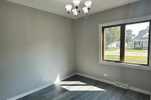 1012 E Wilson St, Streator, IL 61364 - Photo 9