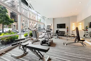 110 W Superior St, Chicago, IL 60654 - Photo 29