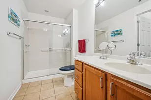 2335 W Belle Plaine Ave, Chicago, IL 60618 - Photo 13