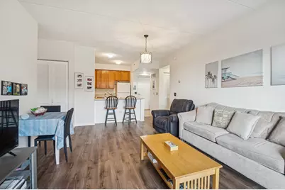 2335 W Belle Plaine Avenue #211, Chicago, IL 60618 - Photo 3