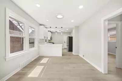 12106 S Emerald Avenue, Chicago, IL 60628 - Photo 5