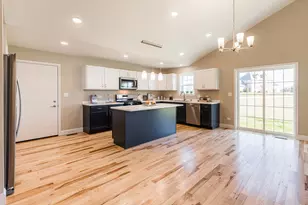 212 St Andrews Dr, Dekalb, IL 60115 - Photo 7