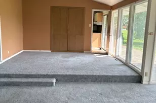 3363 S Manor Dr, Lansing, IL 60438 - Photo 5