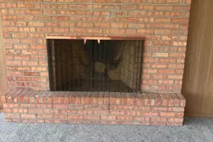 3363 S Manor Dr, Lansing, IL 60438 - Photo 7