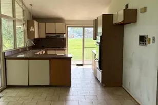 3363 S Manor Dr, Lansing, IL 60438 - Photo 9