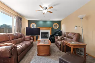 802 Joanne Dr, Minooka, IL 60447 - Photo 11