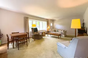 1219 Golf Ln, Wheaton, IL 60189 - Photo 5