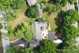 1219 Golf Ln, Wheaton, IL 60189 - Photo 63