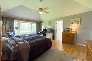 1219 Golf Ln, Wheaton, IL 60189 - Photo 13