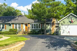 1219 Golf Ln, Wheaton, IL 60189 - Photo 1