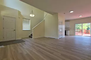 2355 Shiloh Dr, Aurora, IL 60503 - Photo 7